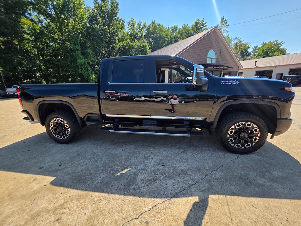 Used 2024 Chevrolet Silverado 3500 HD High Country Truck Crew Cab