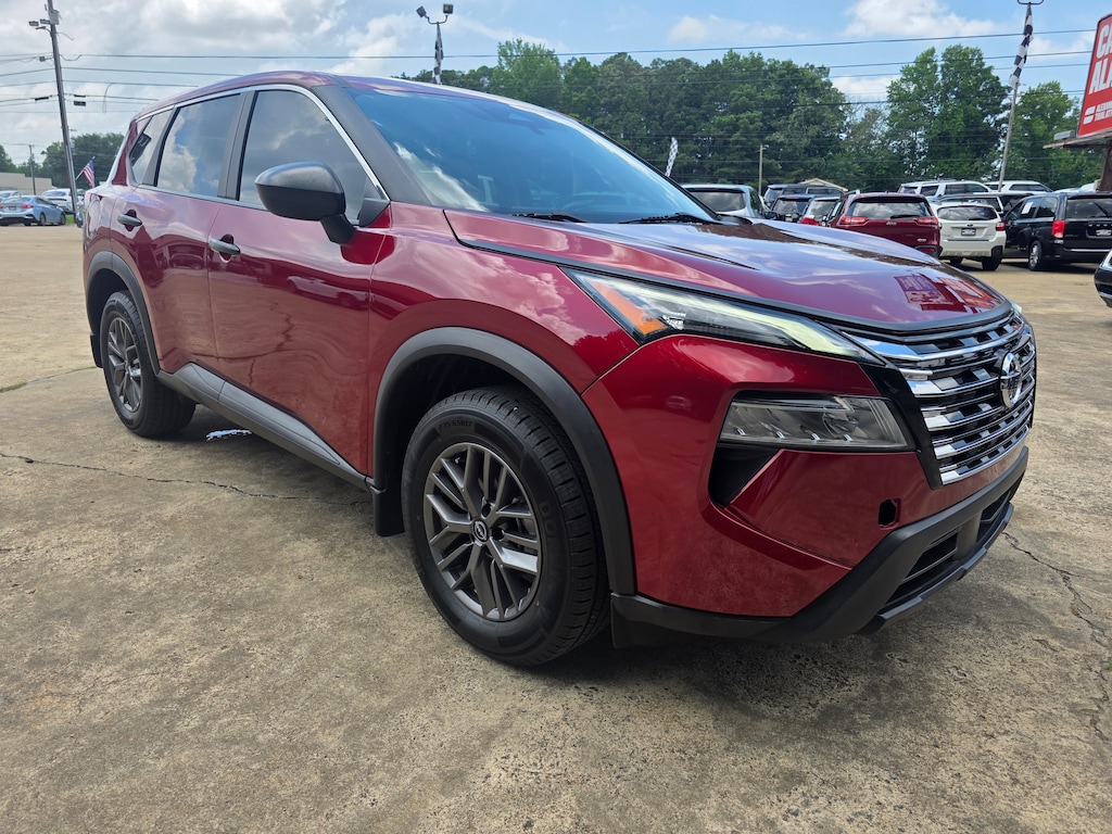 Used 2024 Nissan Rogue S SUV