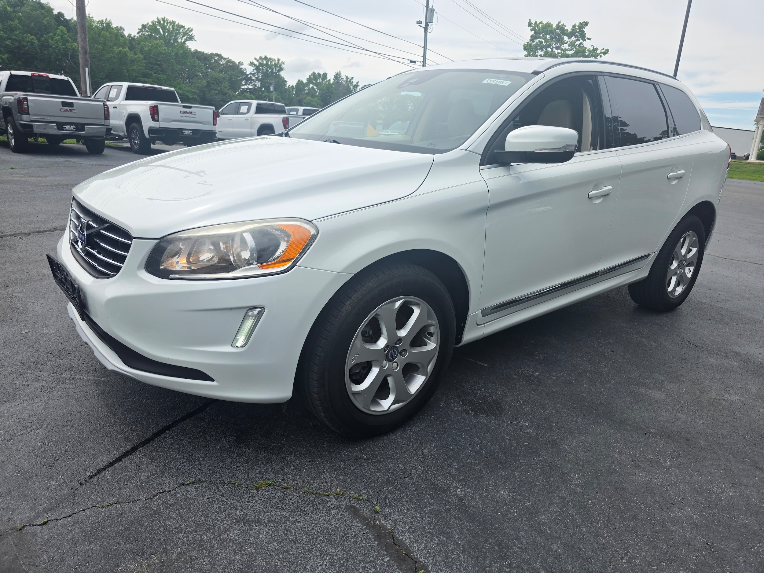 2016 Volvo XC60 T5 Drive-E FWD Premier's photo
