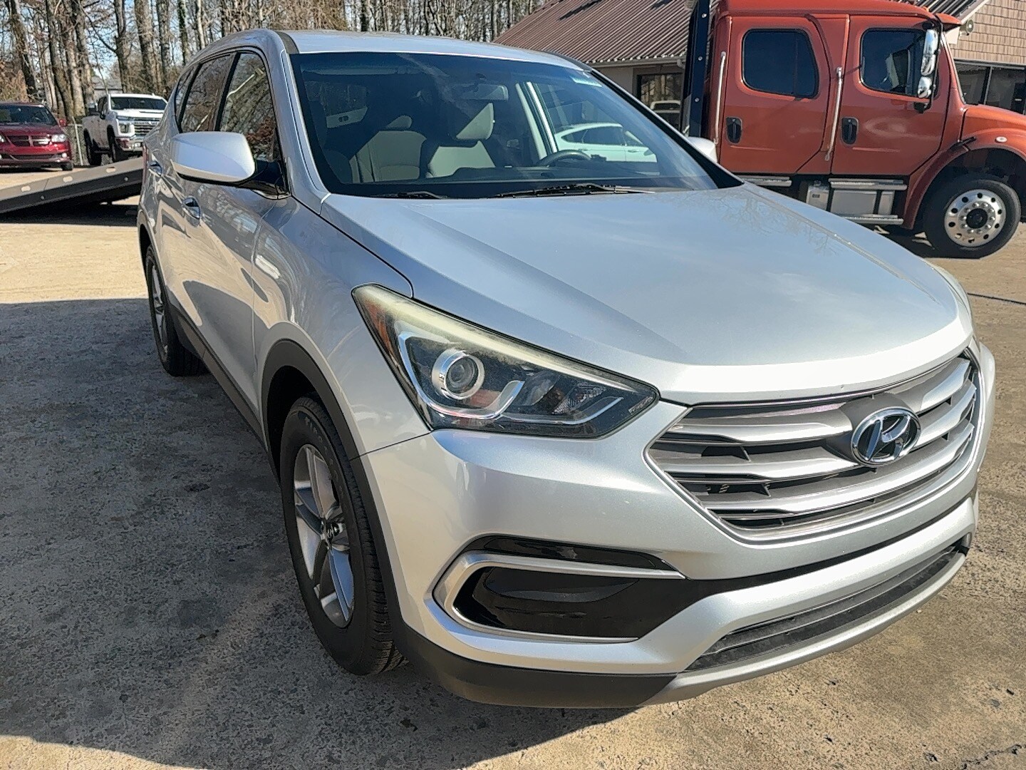 2017 Hyundai Santa Fe Base photo 2
