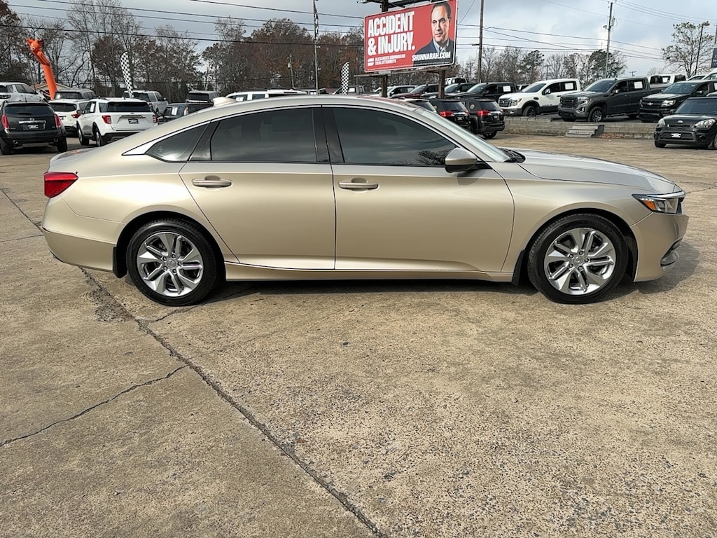 Used 2018 Honda Accord LX Sedan