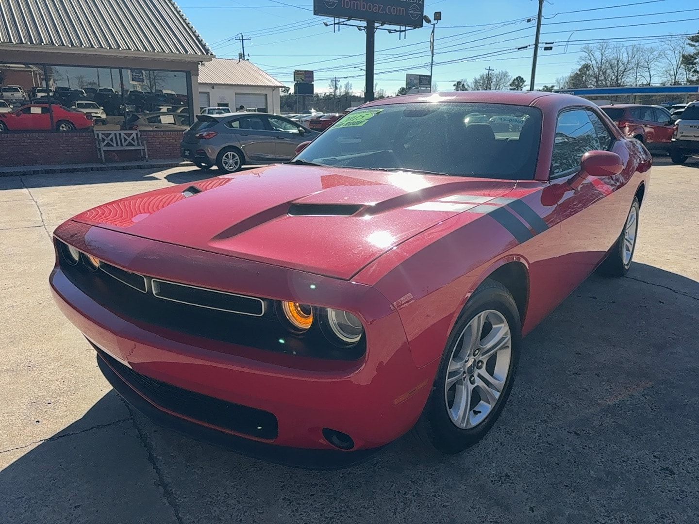2015 Dodge Challenger SXT's photo