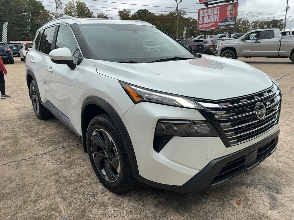 Used 2024 Nissan Rogue SV SUV