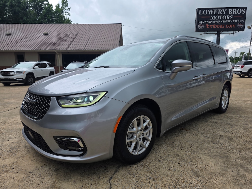 Used 2021 Chrysler Pacifica Touring L Van Passenger Van