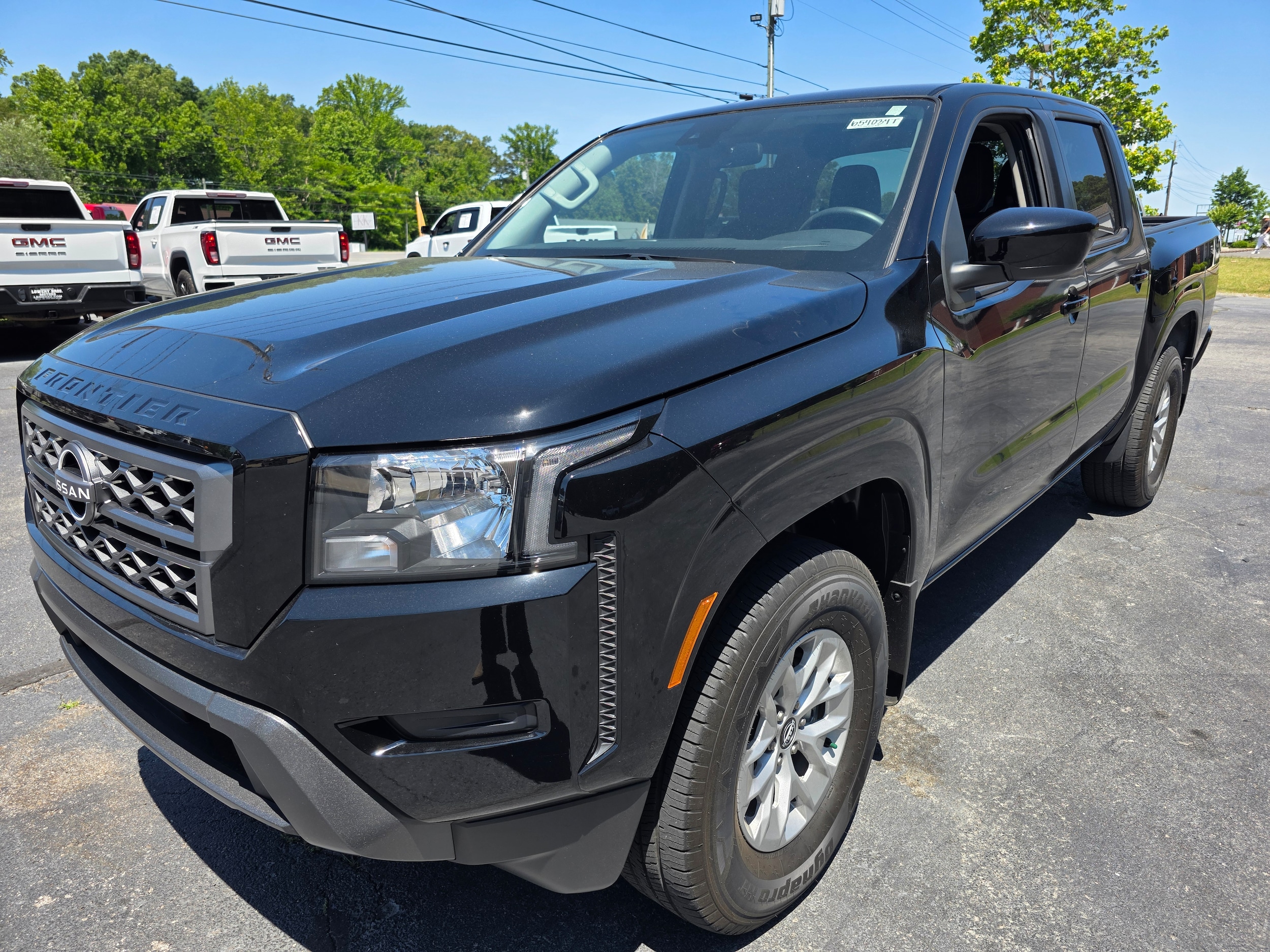 2024 Nissan Frontier SV Crew Cab 4X2 SWB's photo