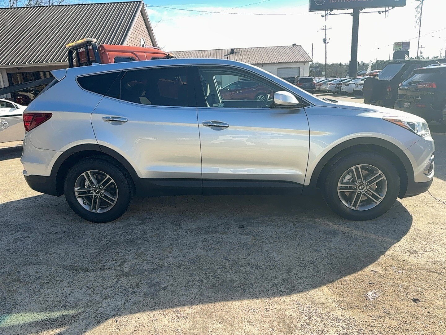 2017 Hyundai Santa Fe Base photo 3