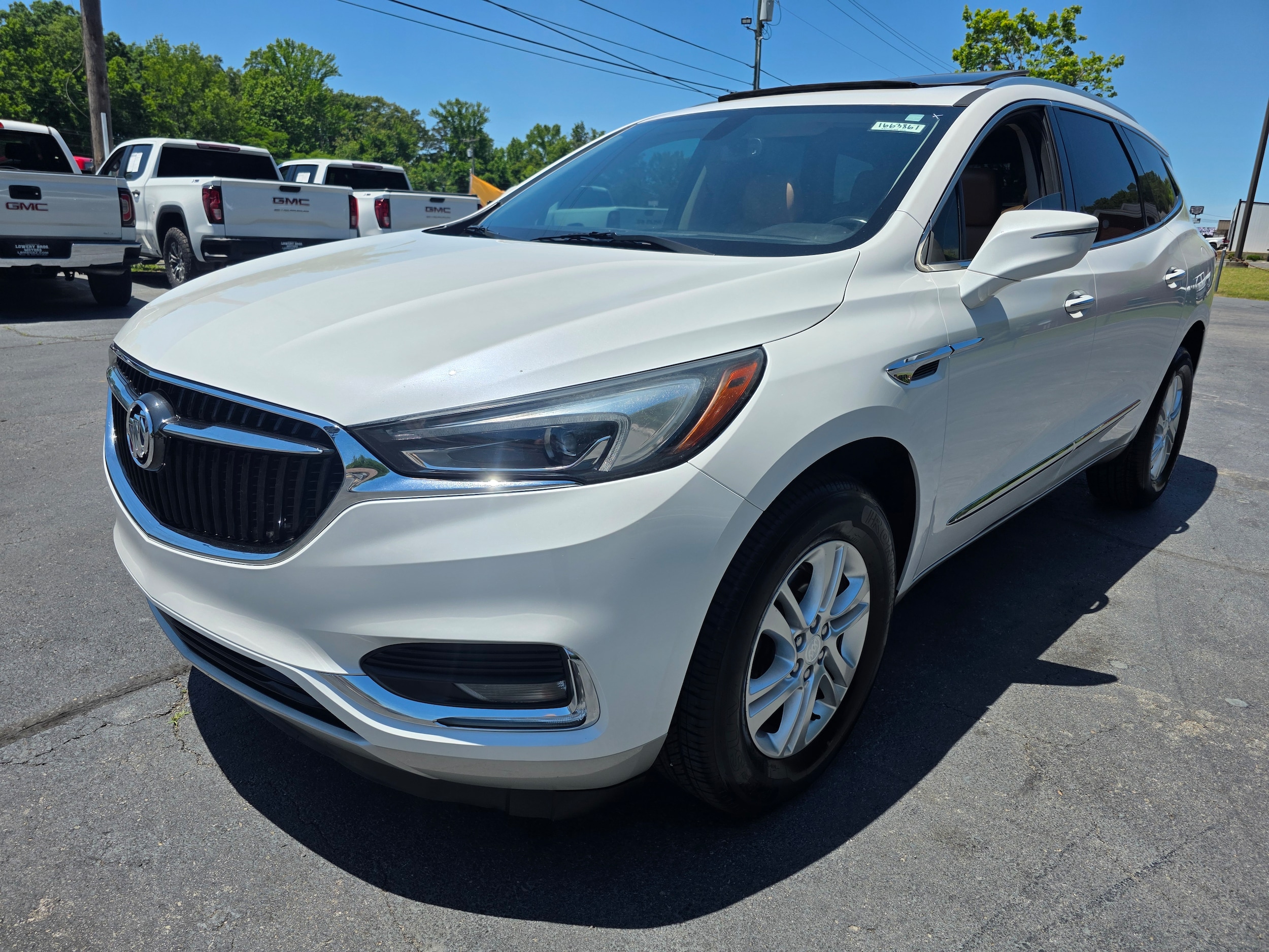 2018 Buick Enclave Essence's photo