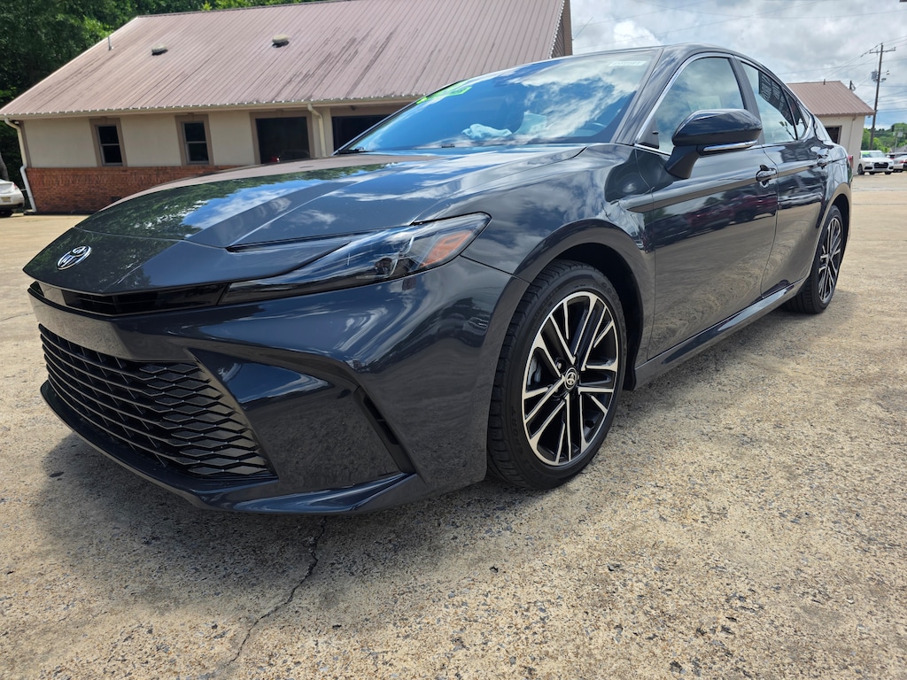 Used 2025 Toyota Camry XLE Sedan