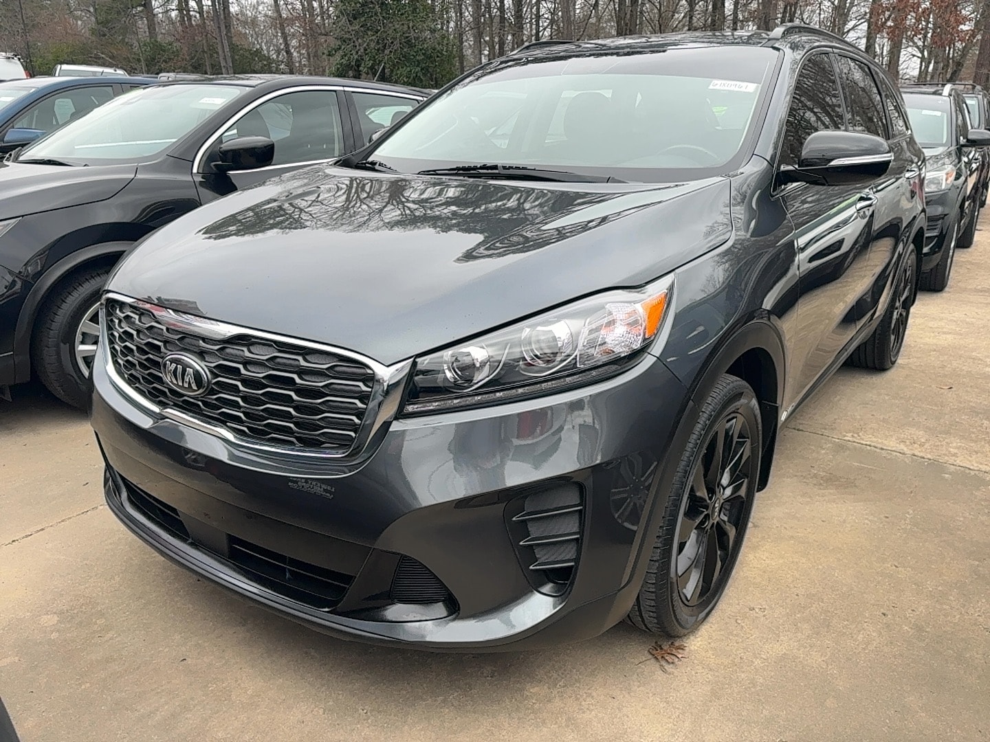 2020 Kia Sorento S's photo
