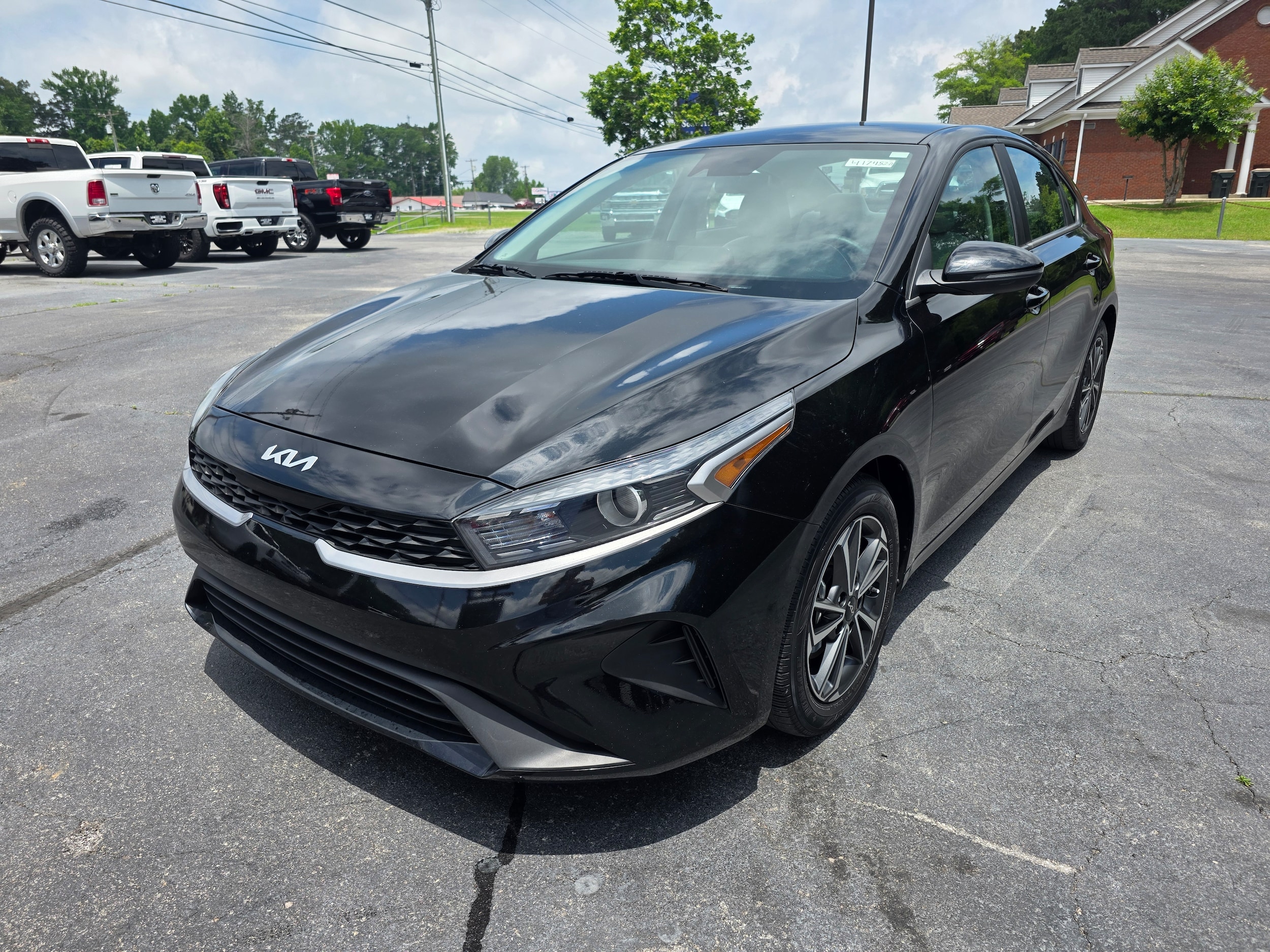 2022 Kia Forte LXS AT's photo