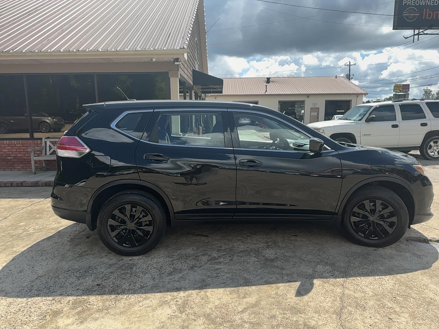 2016 Nissan Rogue S photo 3