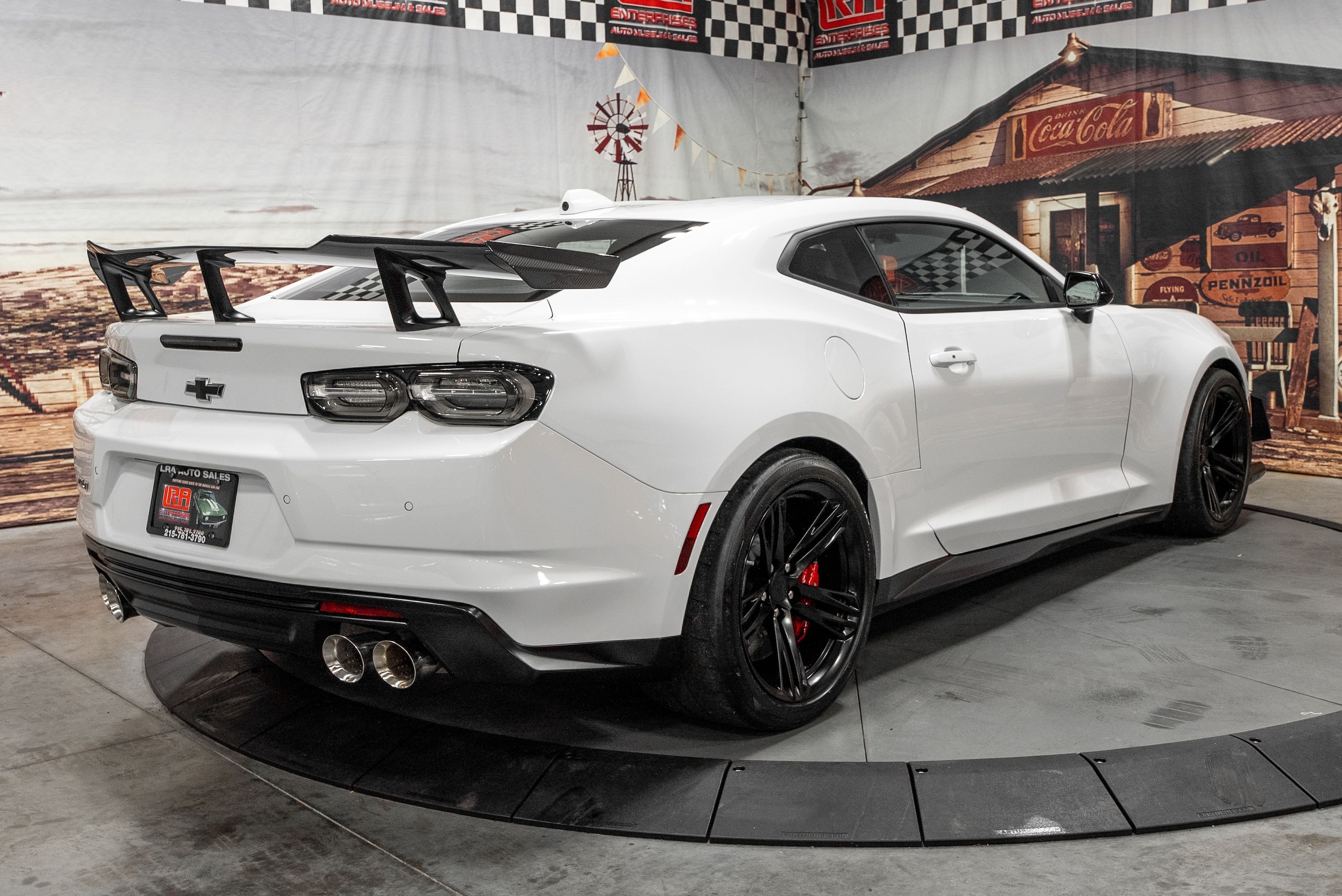 2024 Chevrolet Camaro ZL1 - Photo 8