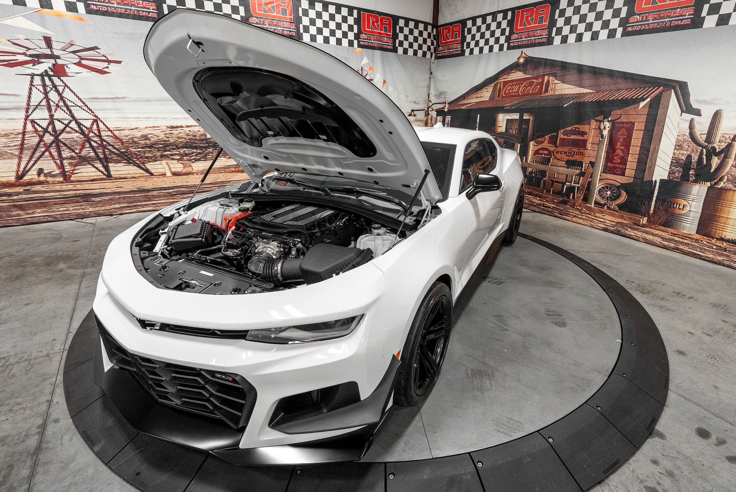 2024 Chevrolet Camaro ZL1 - Photo 19
