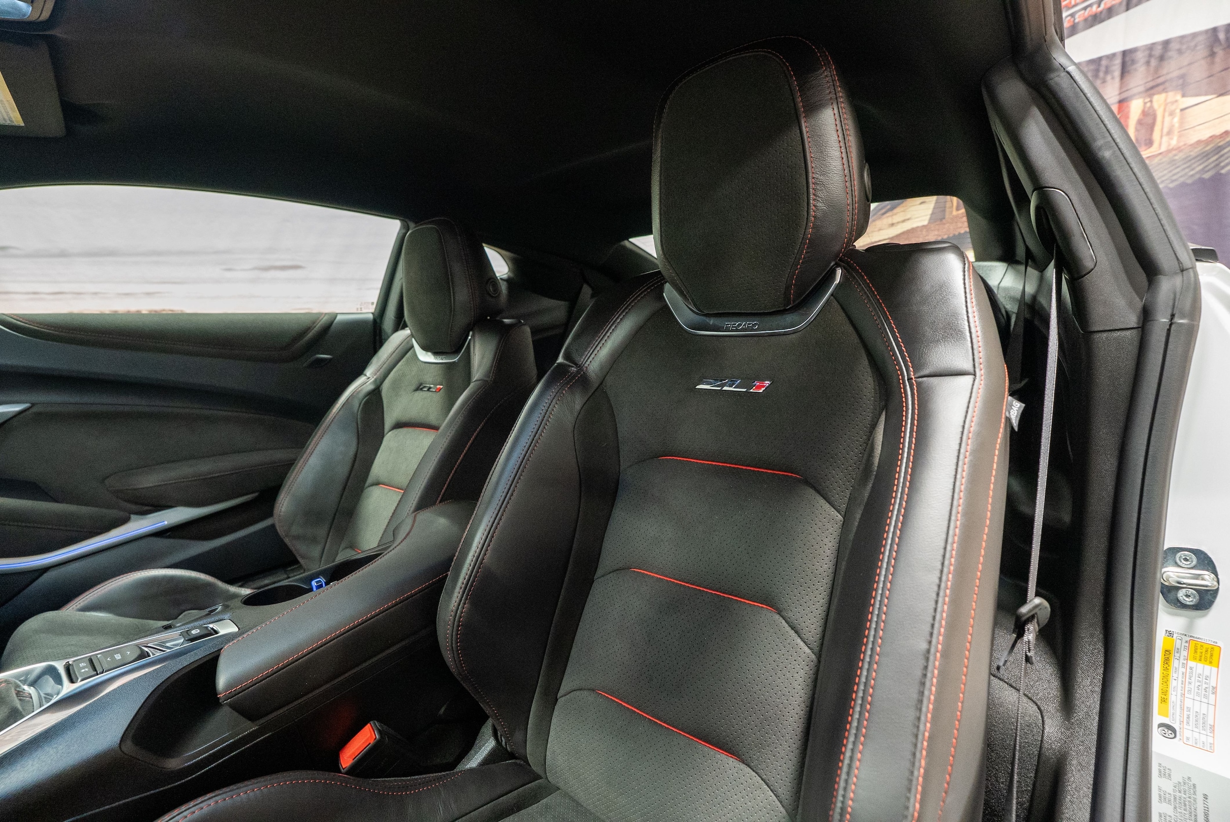 2024 Chevrolet Camaro ZL1 - Photo 31