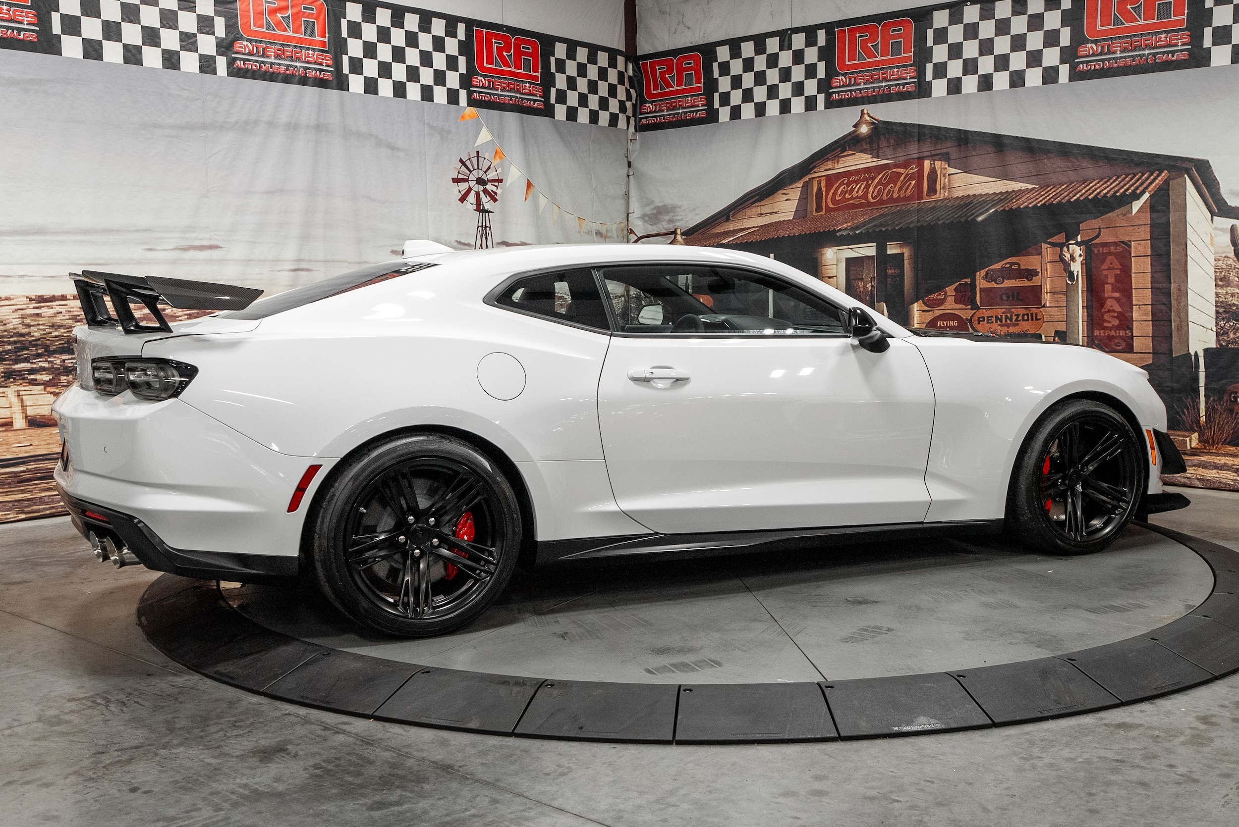2024 Chevrolet Camaro ZL1 - Photo 7