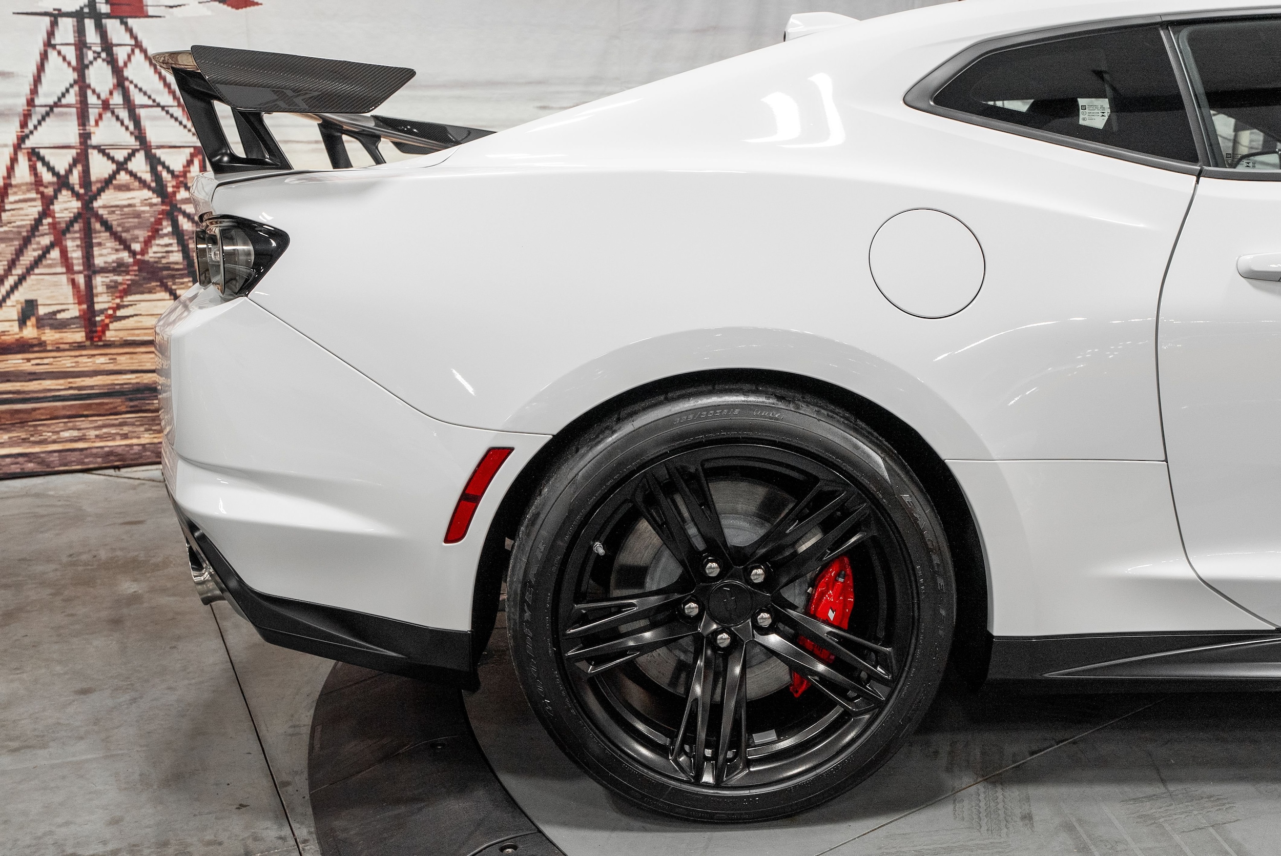2024 Chevrolet Camaro ZL1 - Photo 9