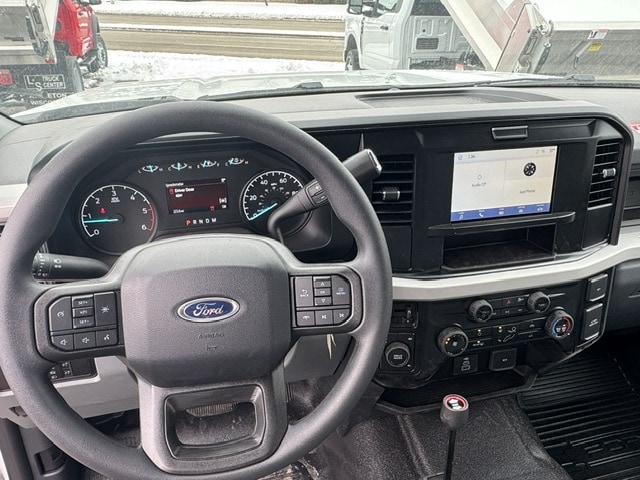 2026 Ford F-550 Super Duty Chassis Cab XL - Photo 14