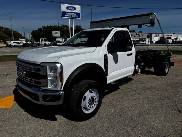2025 Ford F-600 Super Duty Chassis Cab