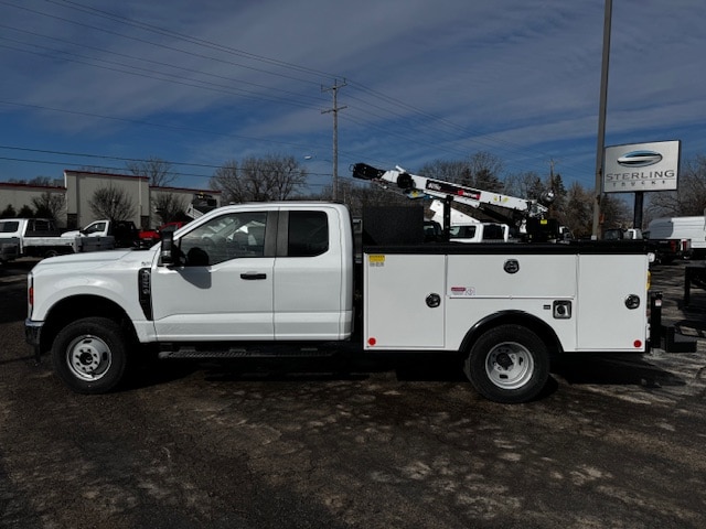 2026 Ford F-350 XL 4x4 SuperCab 168-In DRW's photo