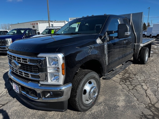 2026 Ford F-350 XL 4x4 SuperCab 168-In DRW's photo