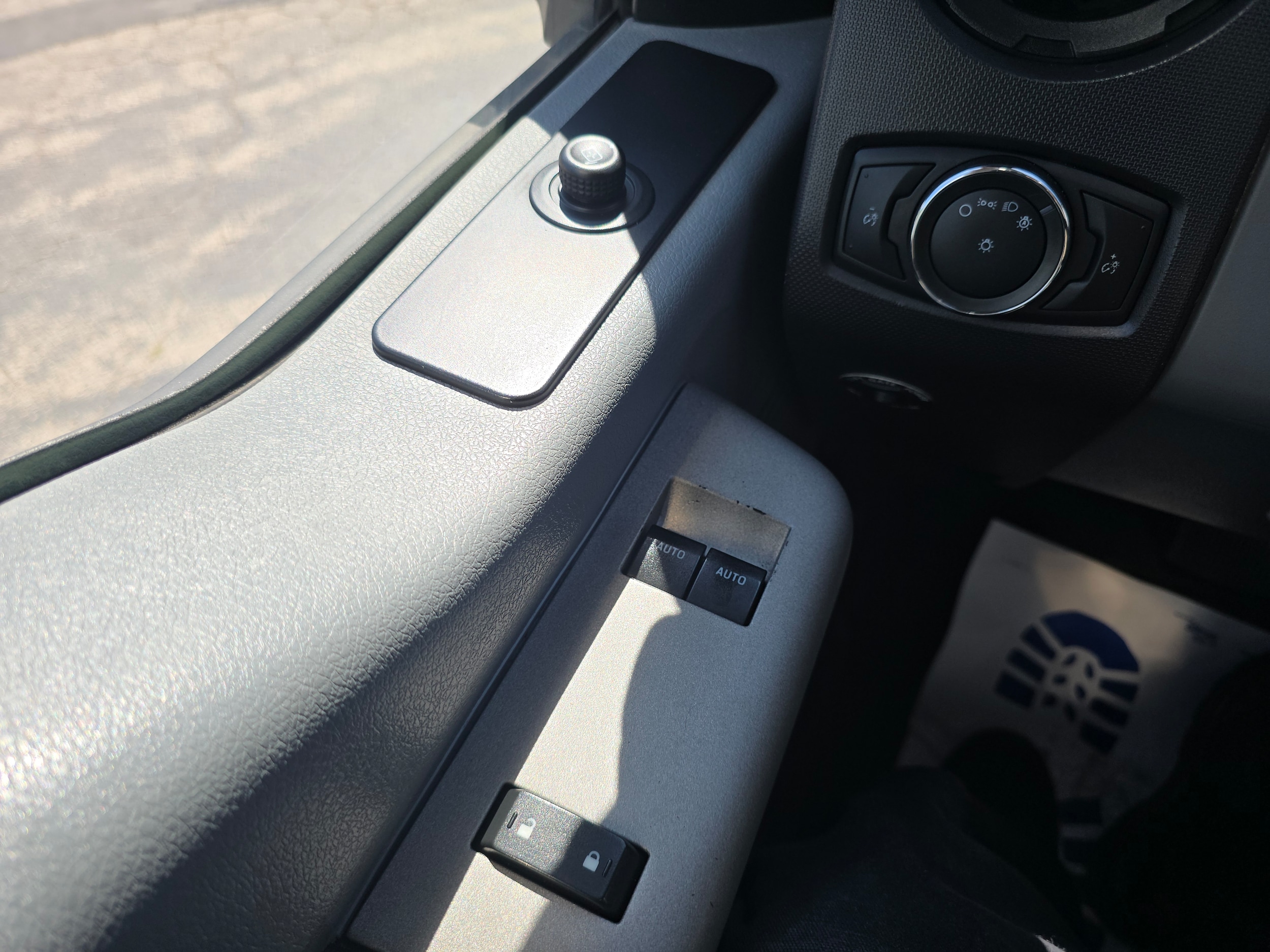 2021 Ford F-650 - Photo 9