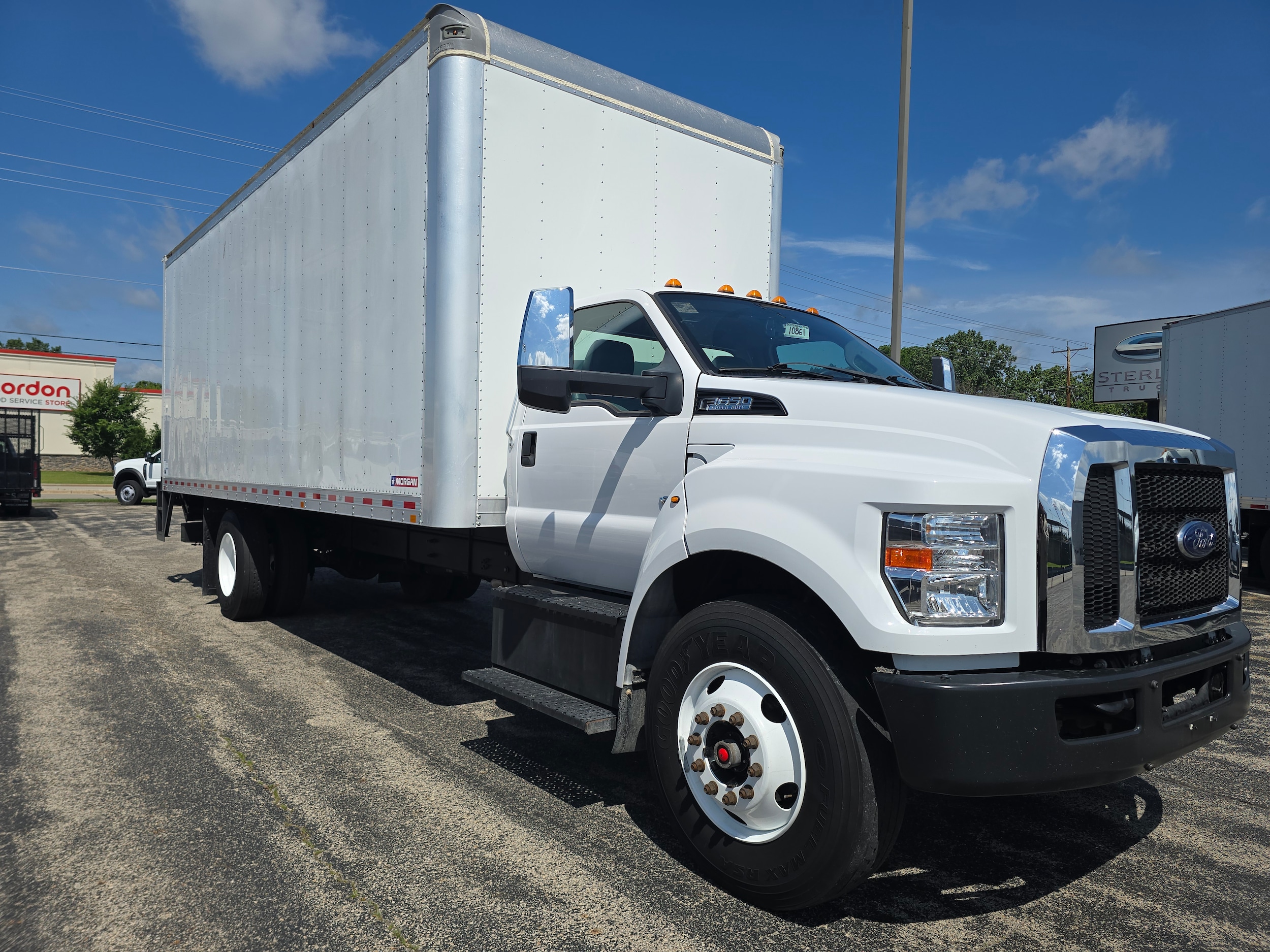 2021 Ford F-650 - Photo 6