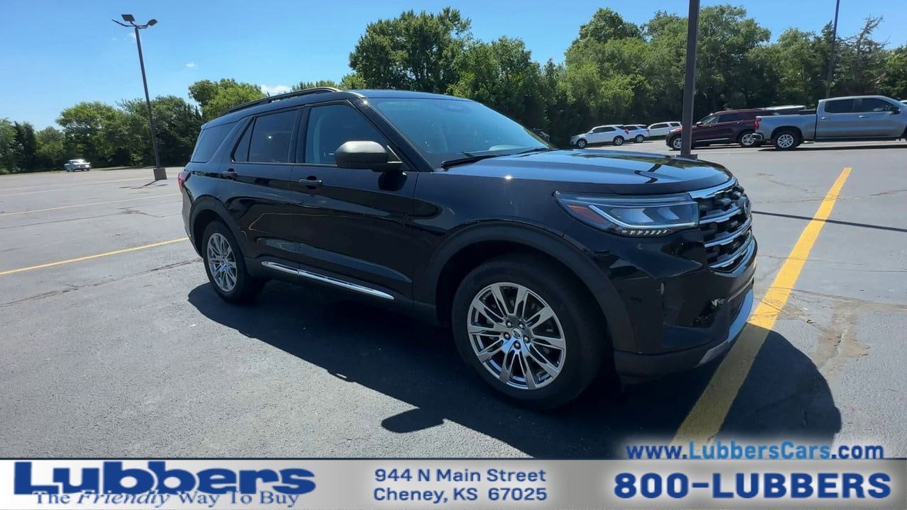 Used 2025 Ford Explorer Active with VIN 1FMUK8DH2SGA00596 for sale in Cheney, KS