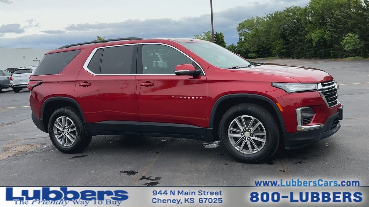 Used 2023 Chevrolet Traverse 1LT with VIN 1GNEVGKW0PJ137937 for sale in Cheney, KS