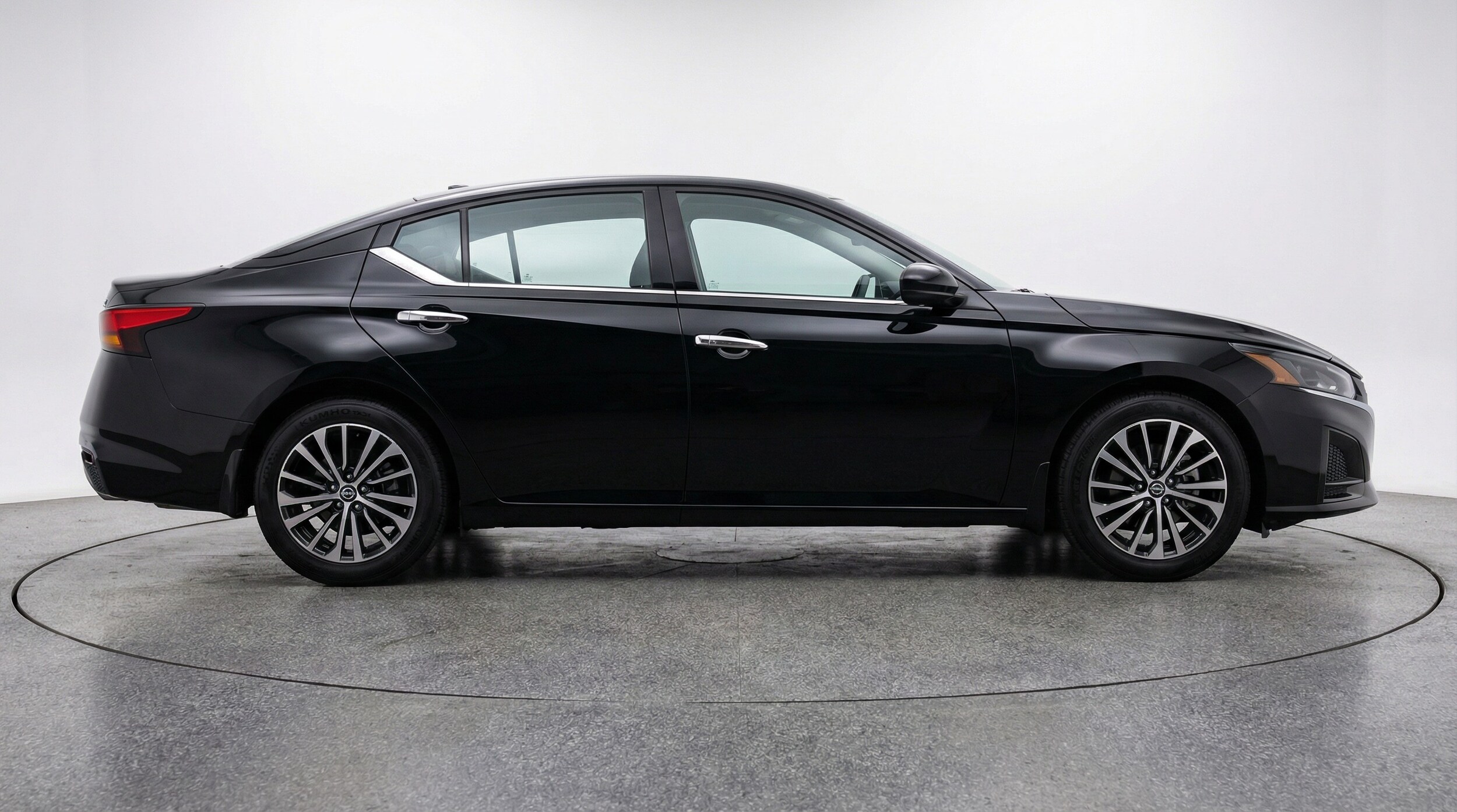 Thumbnail: 2025 Nissan Altima - 8