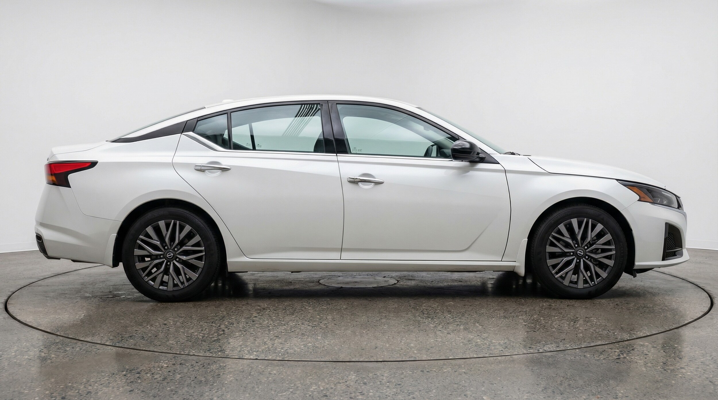 Thumbnail: 2025 Nissan Altima - 8