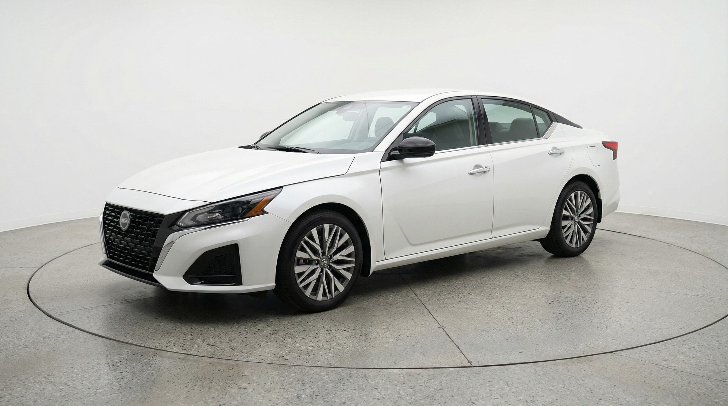 Thumbnail: 2025 Nissan Altima - 3