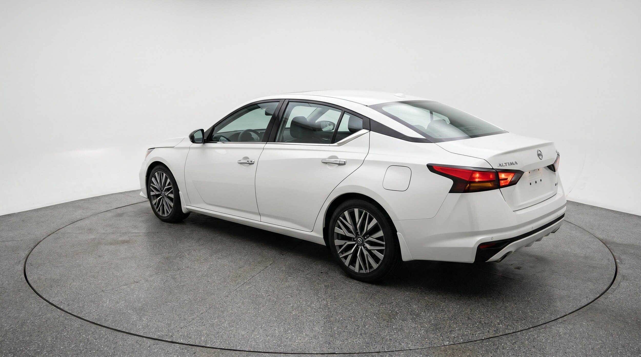 Thumbnail: 2025 Nissan Altima - 6
