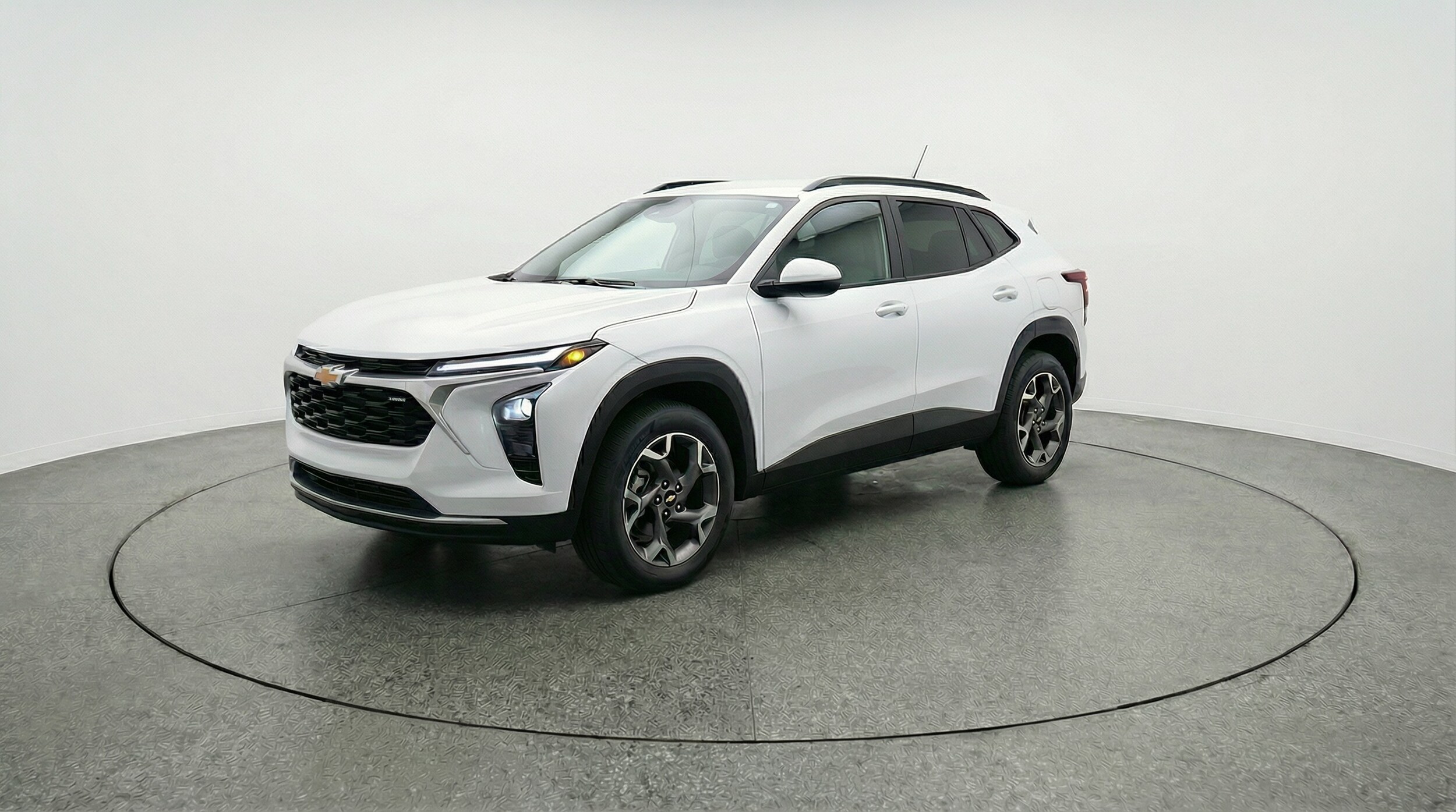 Thumbnail: 2025 Chevrolet Trax - 3