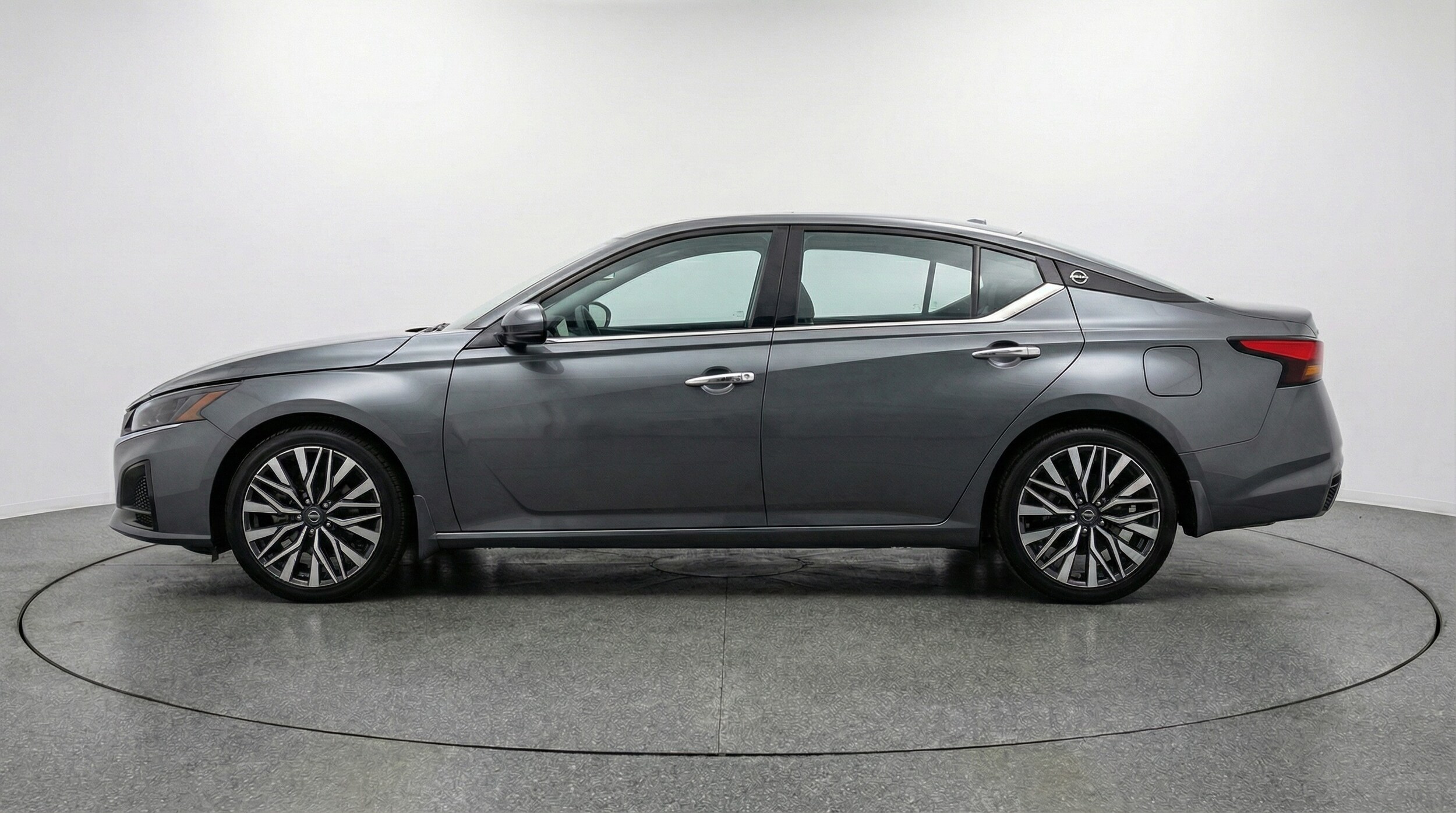 Thumbnail: 2025 Nissan Altima - 4