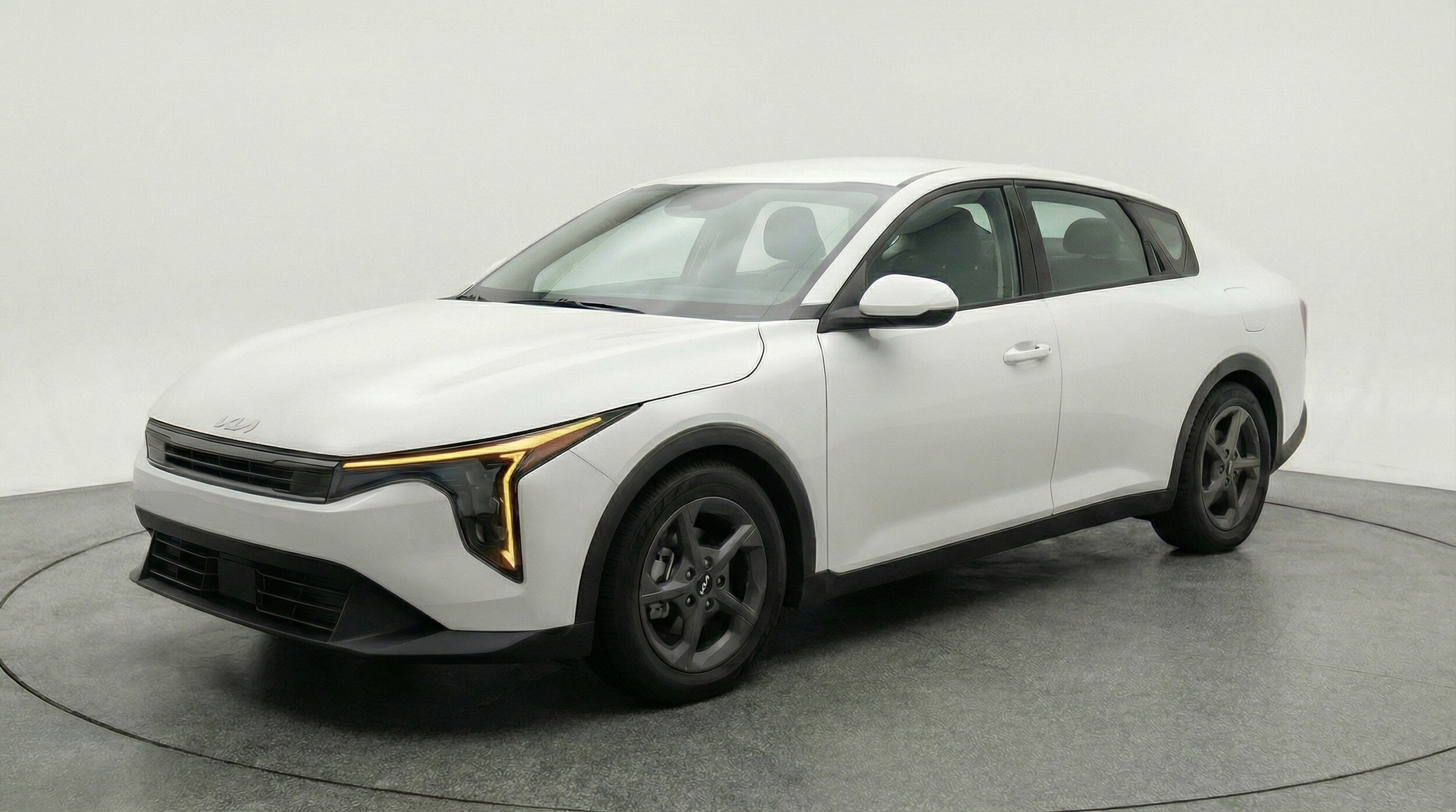 Thumbnail: 2025 Kia K4 - 3