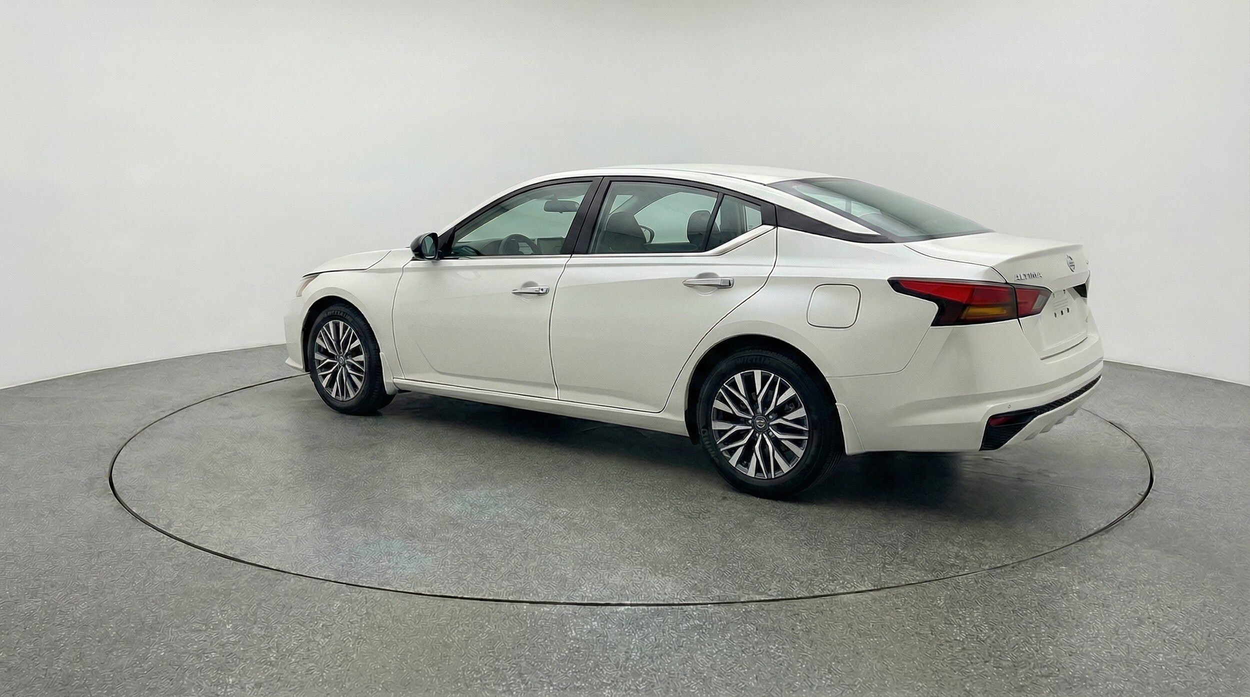 Thumbnail: 2025 Nissan Altima - 5