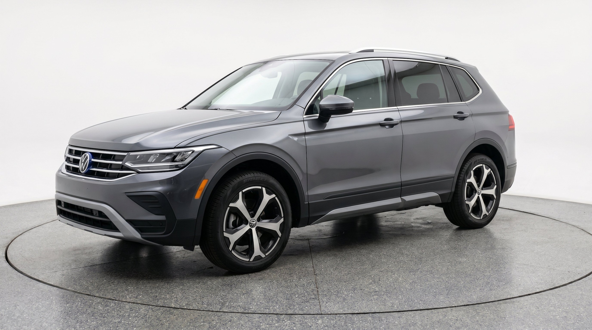 Thumbnail: 2026 Volkswagen Tiguan - 3