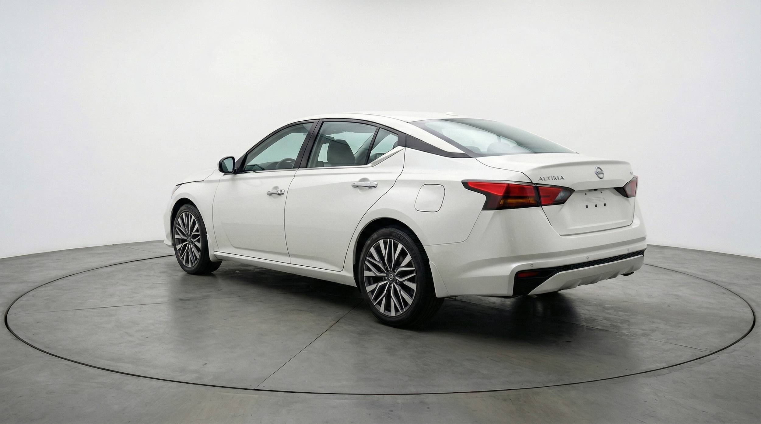 Thumbnail: 2025 Nissan Altima - 5