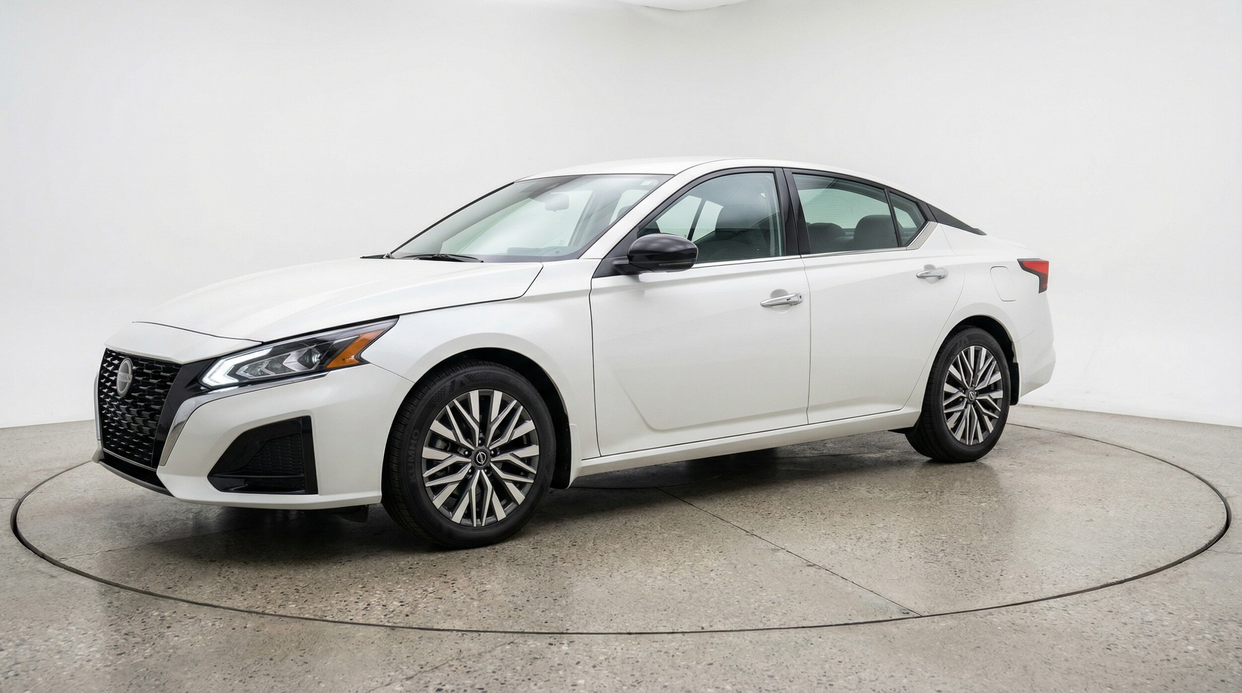 Thumbnail: 2025 Nissan Altima - 3