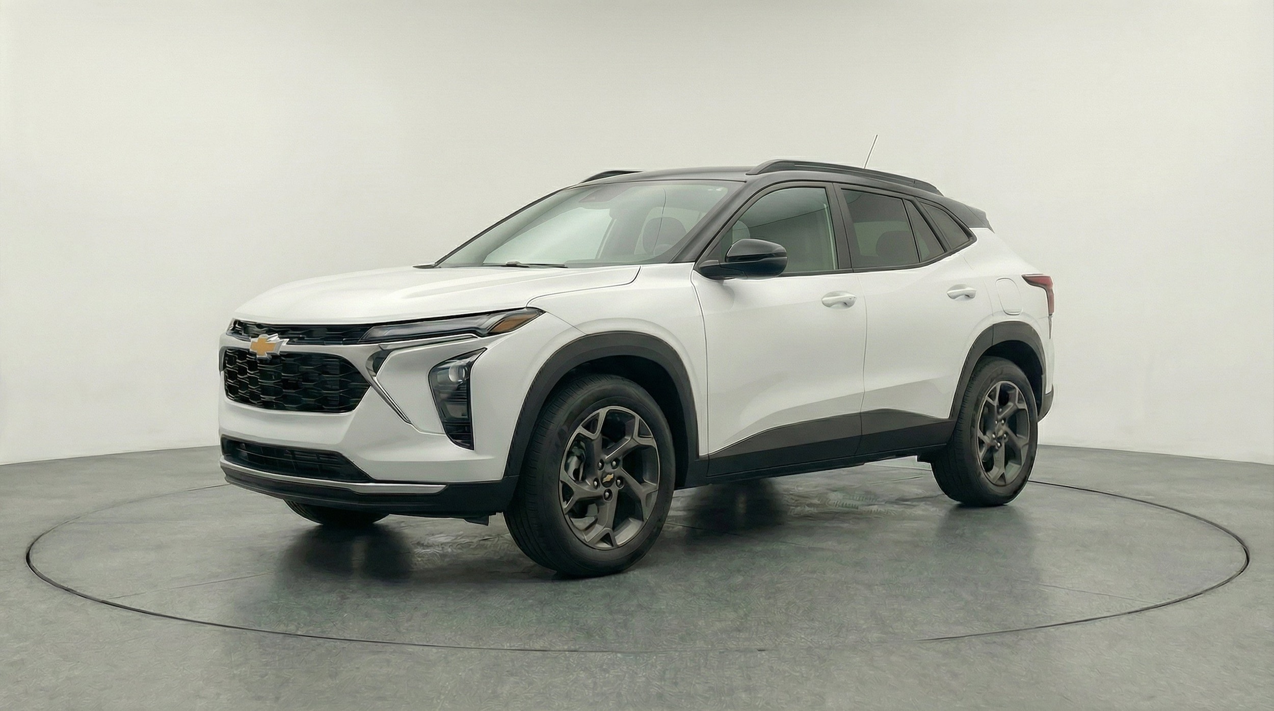 Thumbnail: 2025 Chevrolet Trax - 3