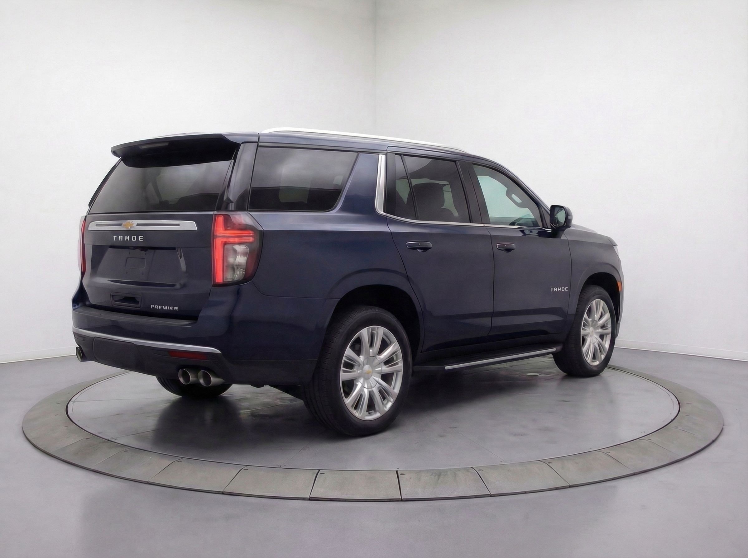 Thumbnail: 2023 Chevrolet Tahoe - 7