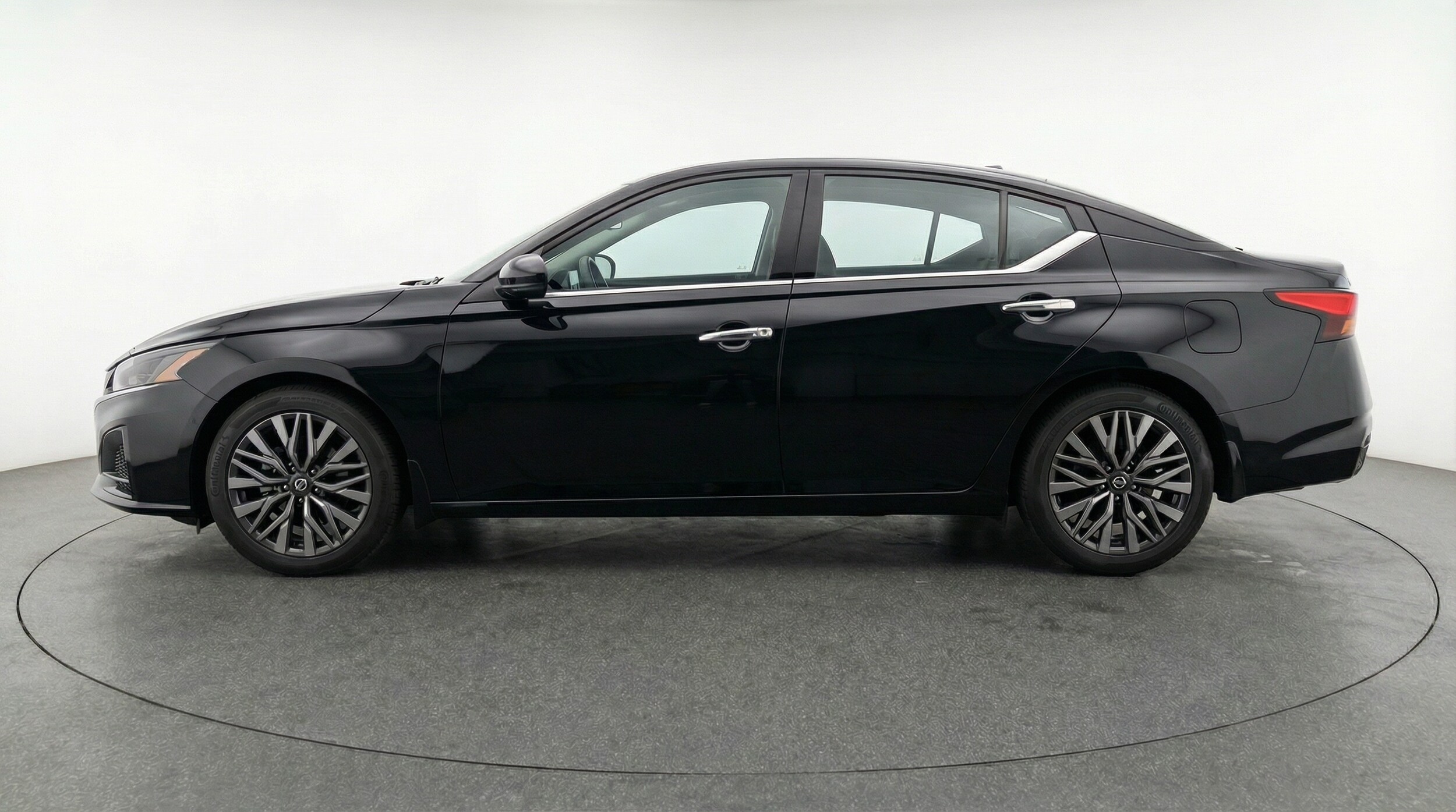 Thumbnail: 2025 Nissan Altima - 4