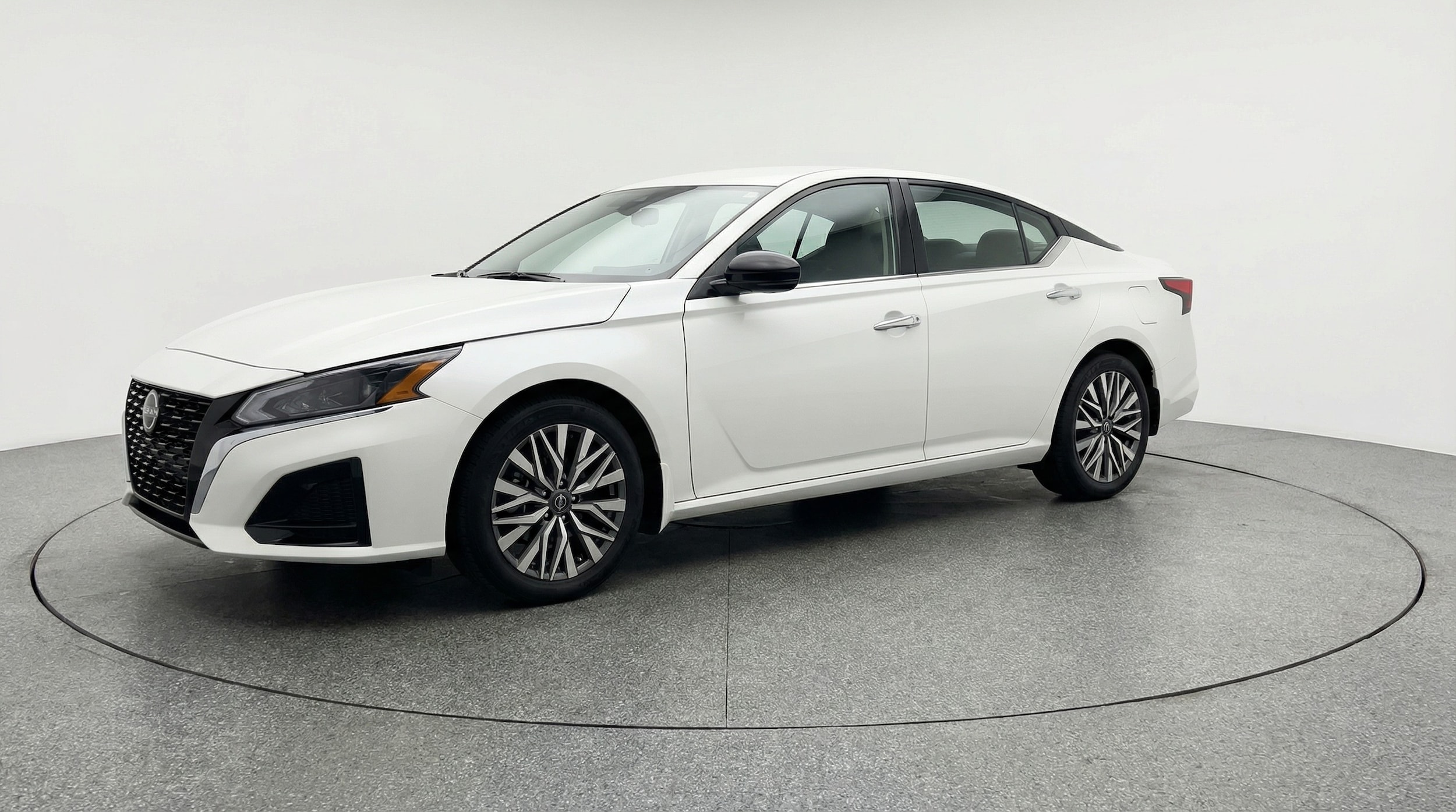 Thumbnail: 2025 Nissan Altima - 3