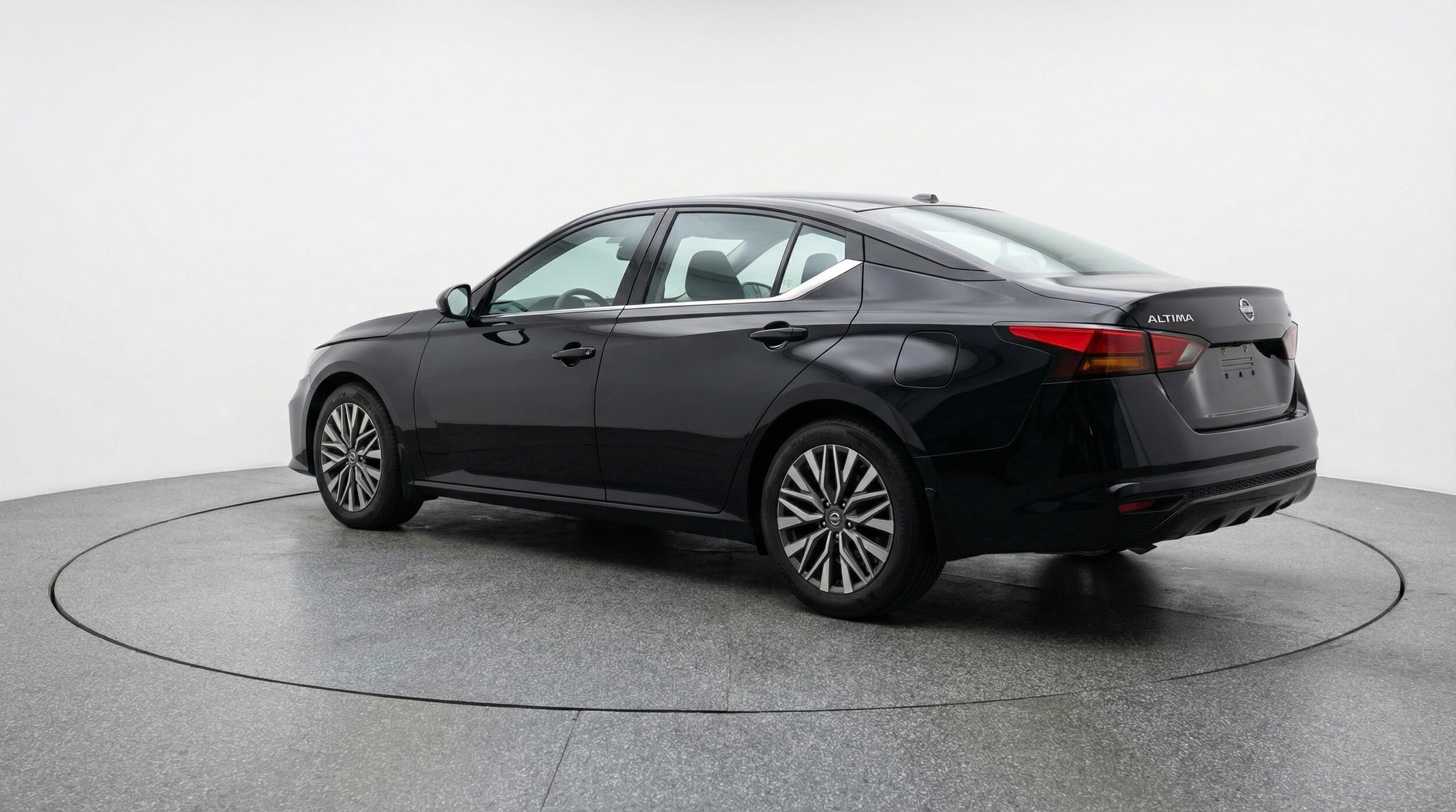 Thumbnail: 2025 Nissan Altima - 5