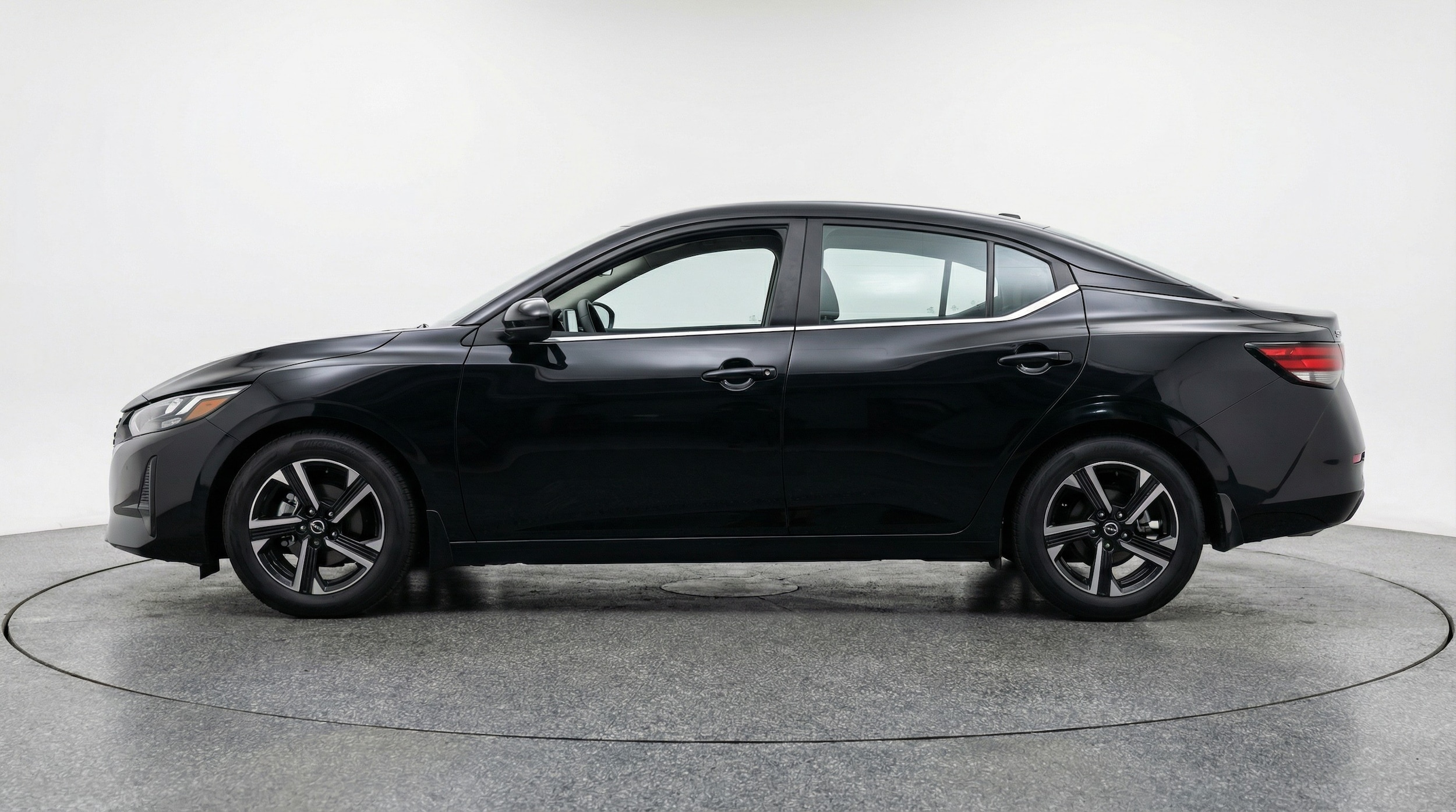 Thumbnail: 2025 Nissan Sentra - 4