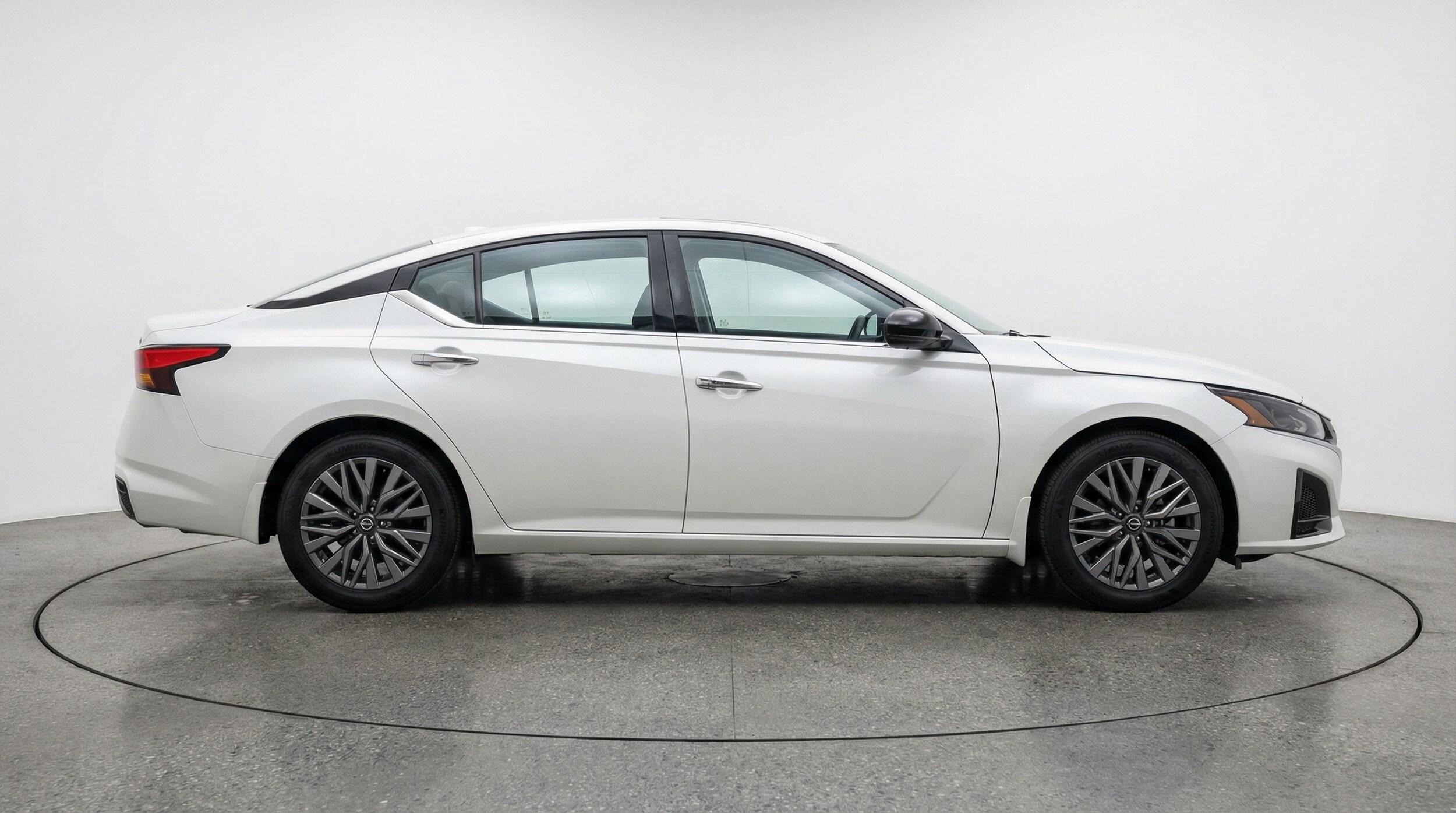 Thumbnail: 2025 Nissan Altima - 8