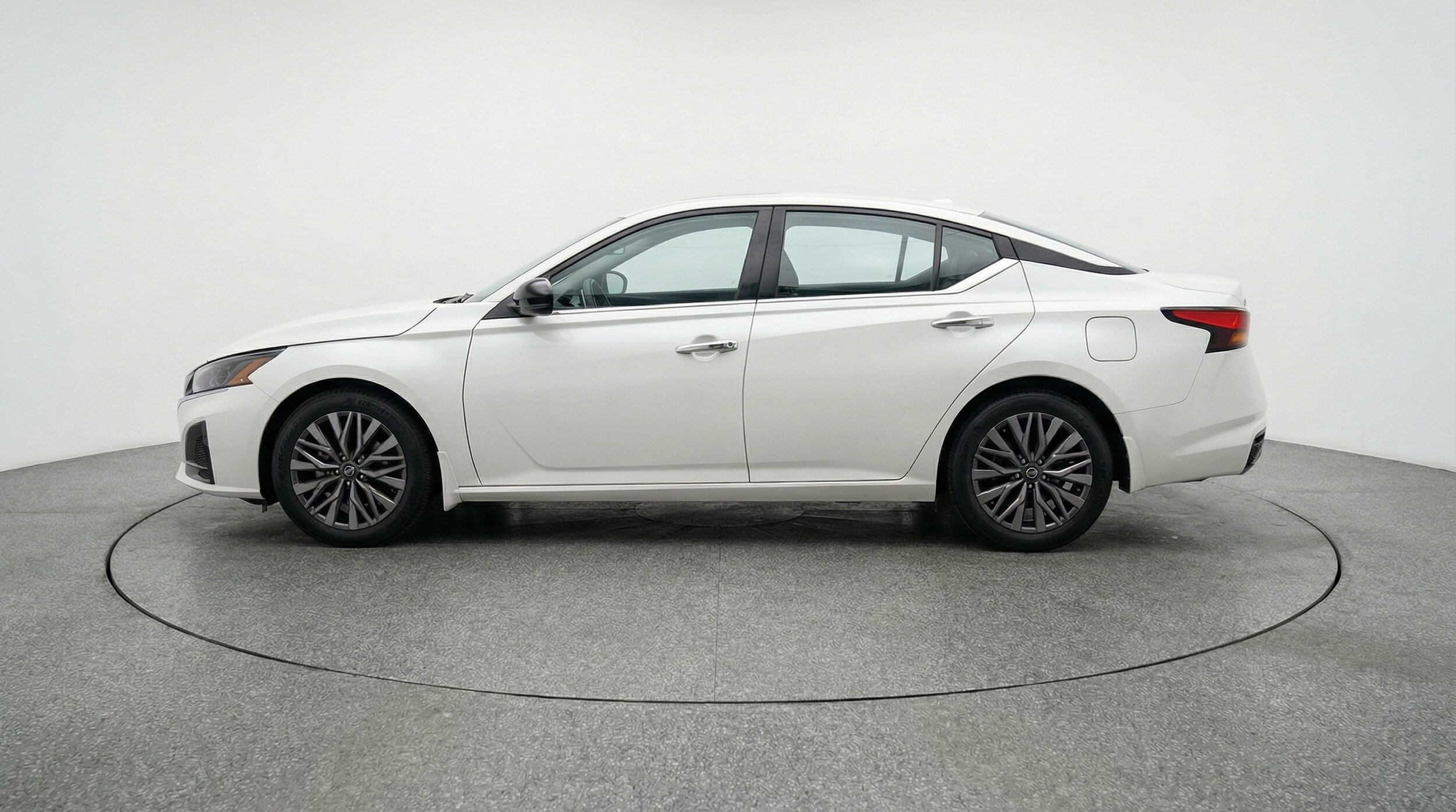 Thumbnail: 2025 Nissan Altima - 4