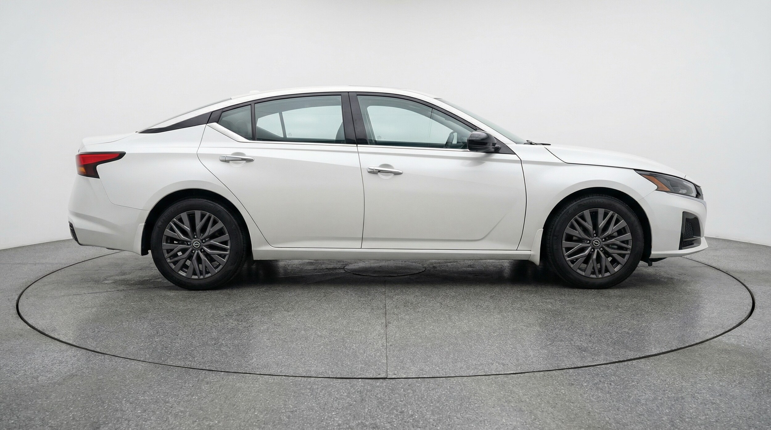 Thumbnail: 2025 Nissan Altima - 8