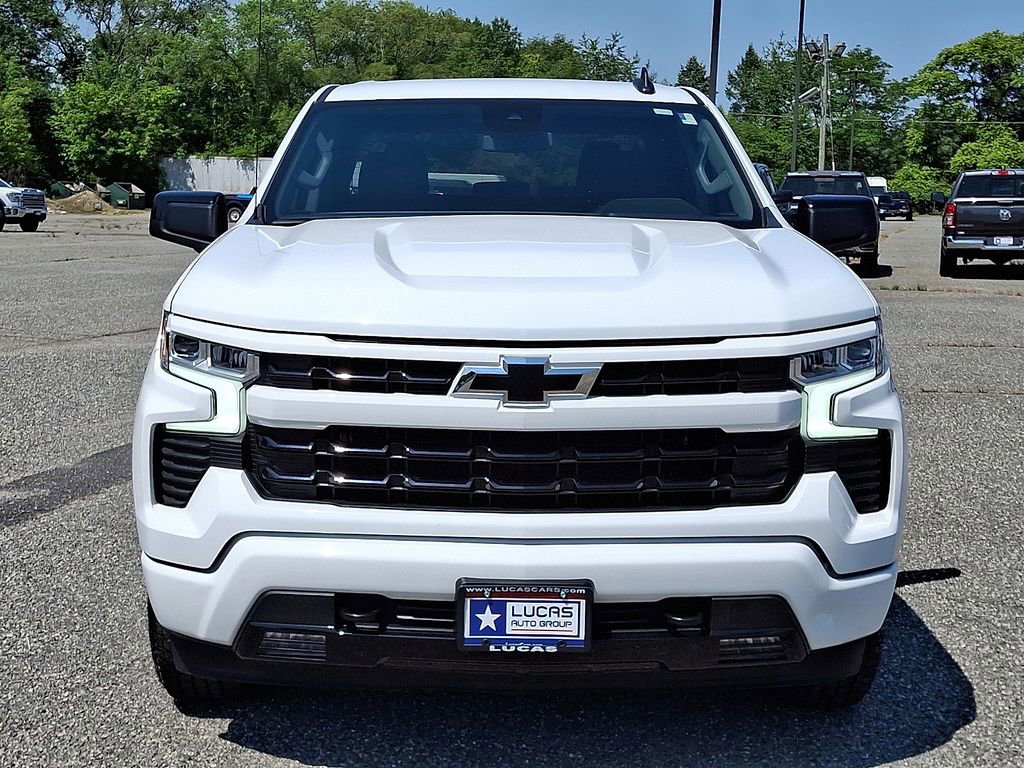 2023 Chevrolet Silverado 1500 RST photo 3