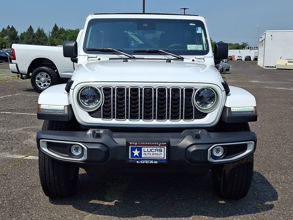 Used 2025 Jeep Wrangler 4-Door Sahara 4x4 SUV